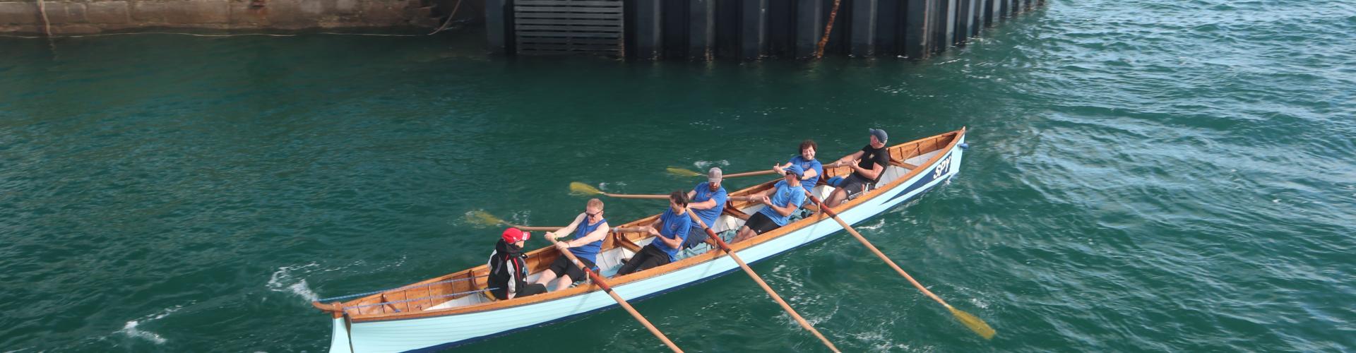 Mens B rowing in Spy out of Newquay harbour